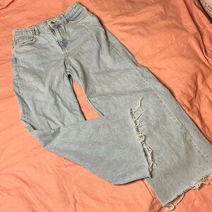 Zara Light Blue Straight Leg Jeans. Size 4